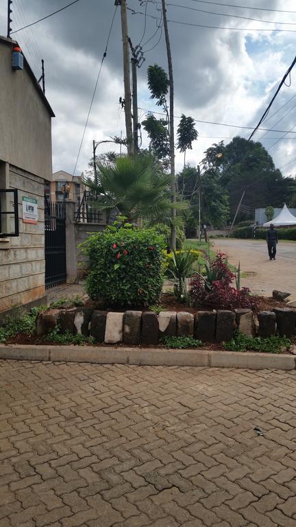 Mani'S Home Away From Home Nairobi Exterior photo
